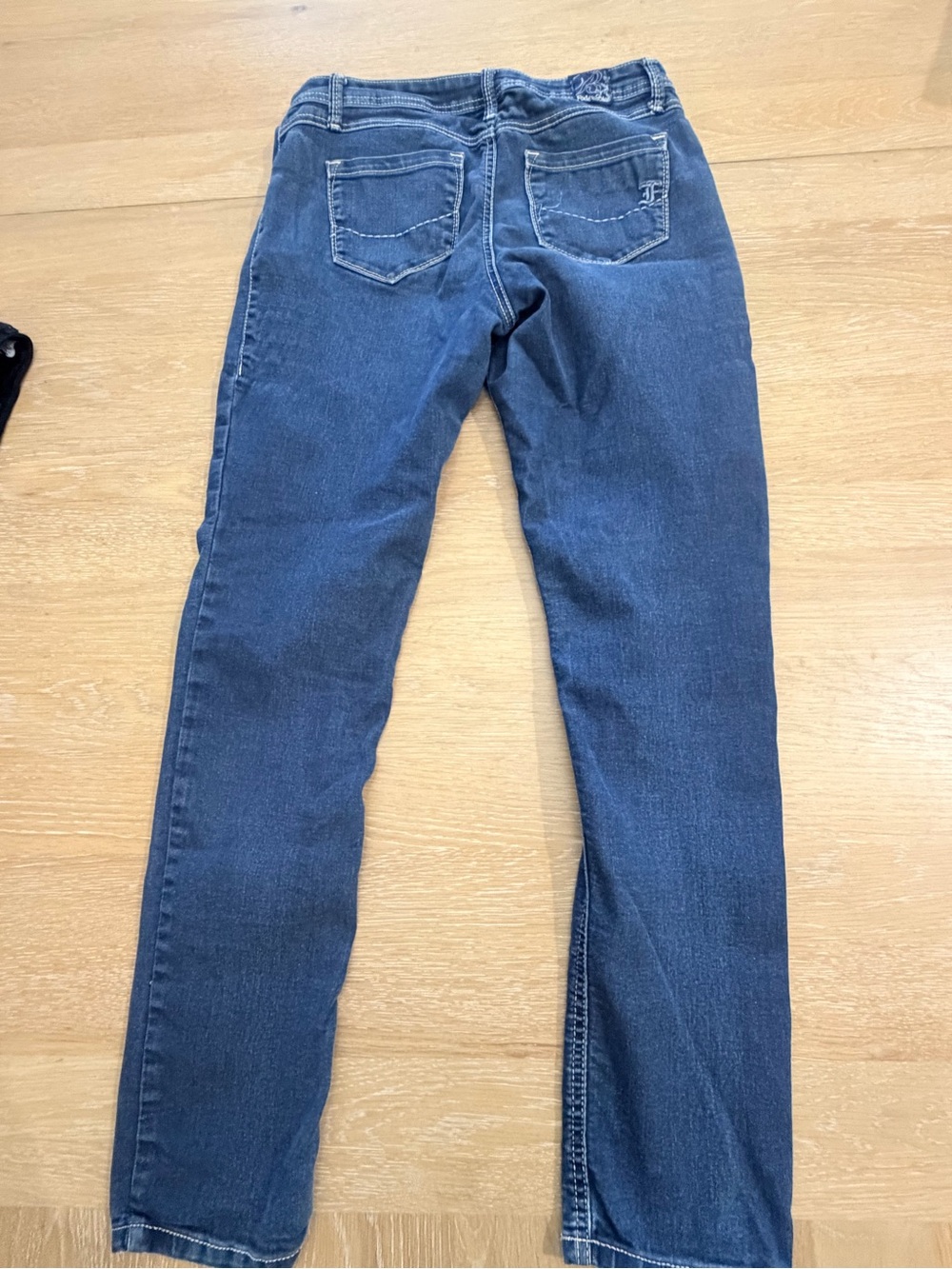 Women's Straight Leg Jeans in Deep Blue Denim - Classic Fit - Picture 5 of 6